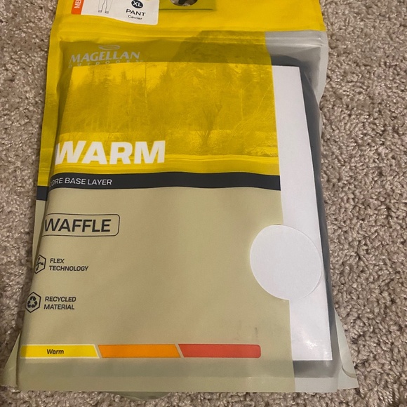 New in pack Men’s Magellan black Thermal Pants XL - Picture 1 of 4